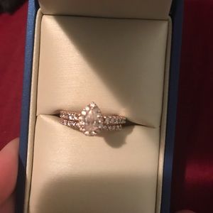 rose gold pear shaped ring